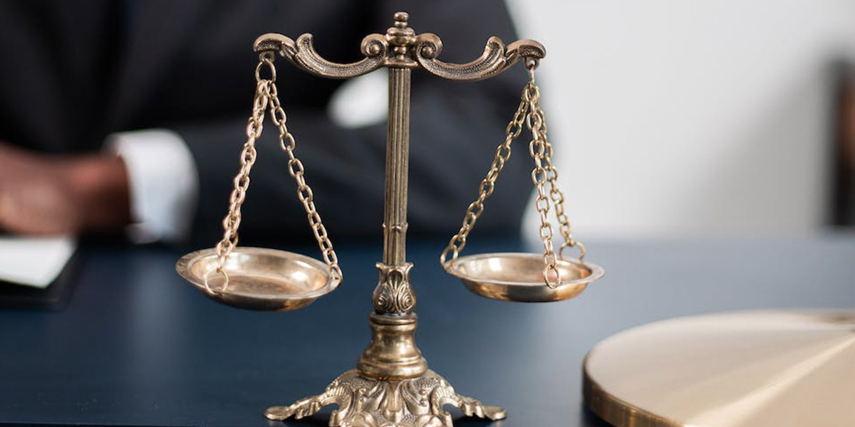 How do trusts avoid taxes? Estate planning lawyer